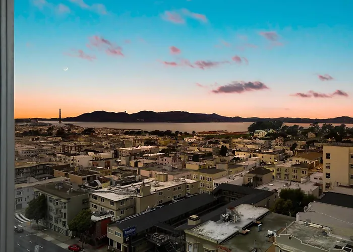 Comfort By The BayAlbergo